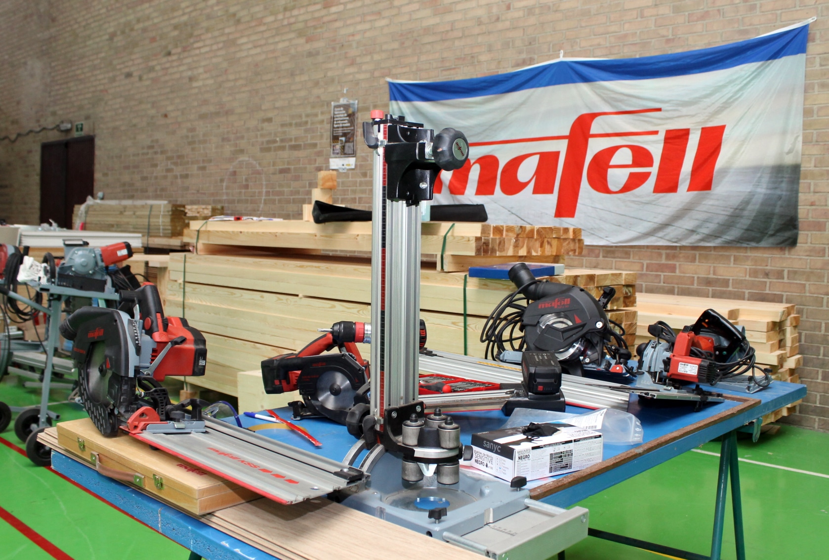 MAESMA-imparte-una-Masterclass-de-las-máquinas-MAFELL-en-el-primer-curso-organizado-por-CESEFOR-sobre-fabricación-de-entramado-ligero-de-madera